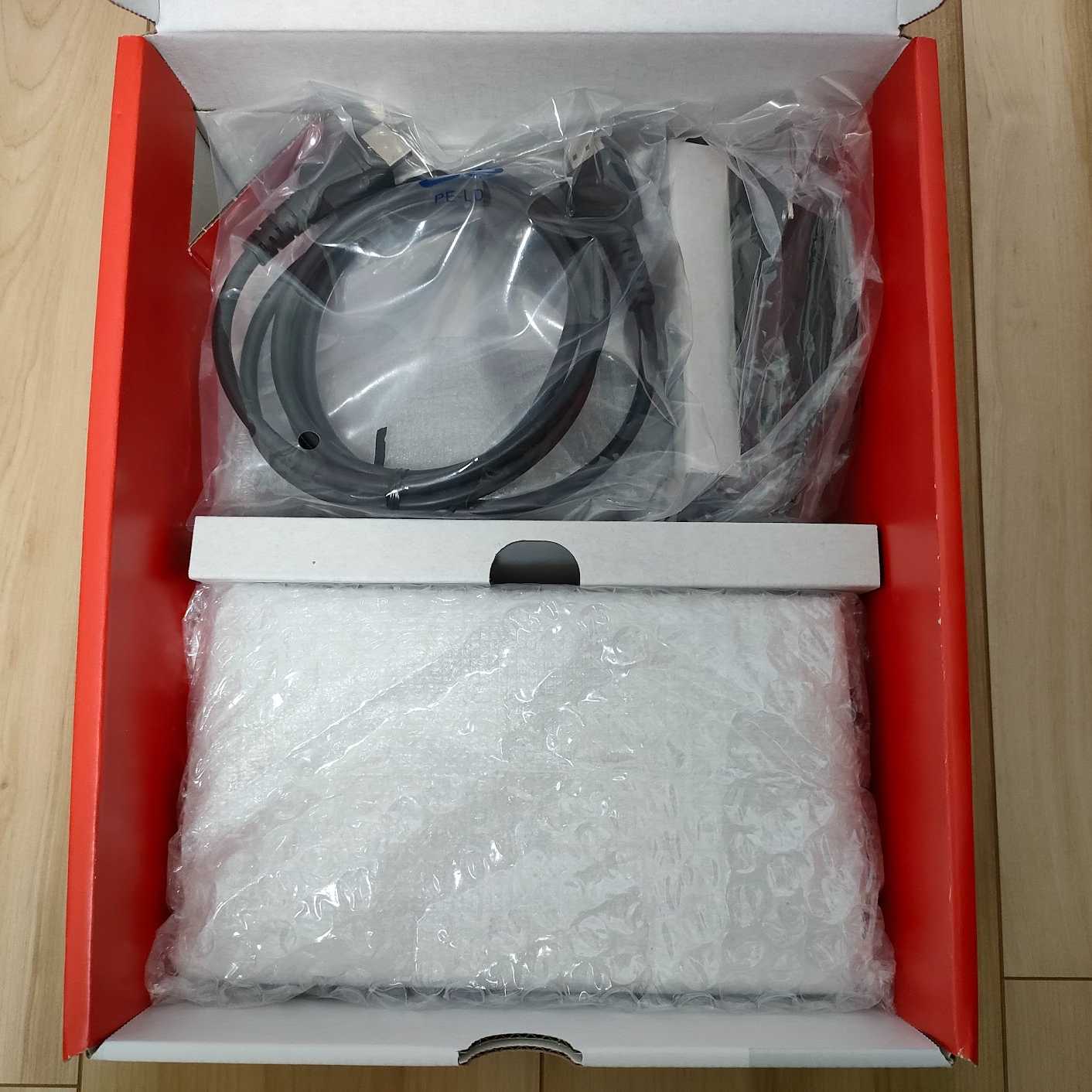 Nintendo Switch OLED + Pokémon SV Scarlet