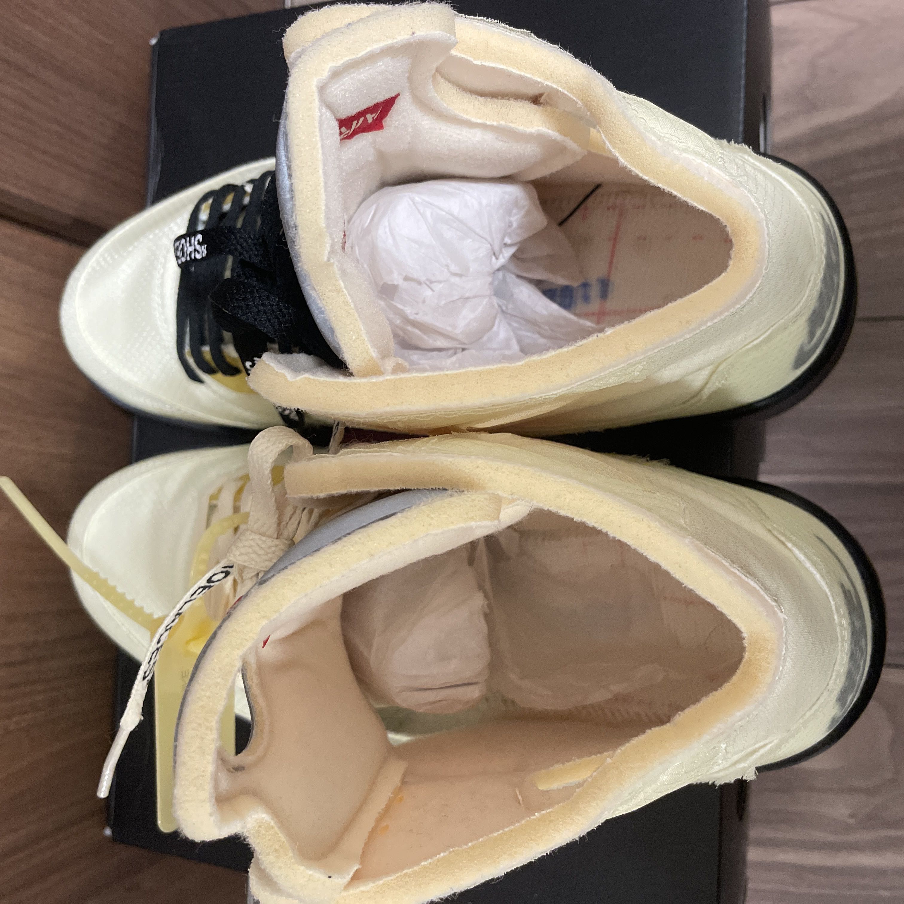 オフホワイト × ナイキ エアジョーダン 5レトロ Sp セイル/モスリンホワイトブラック CV9388-100 28cm