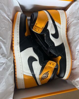 ナイキ エアジョーダン1 レトロ ハイ Og "イエロー トゥ" ブラック/タクシーホワイト 555088-711 28cm