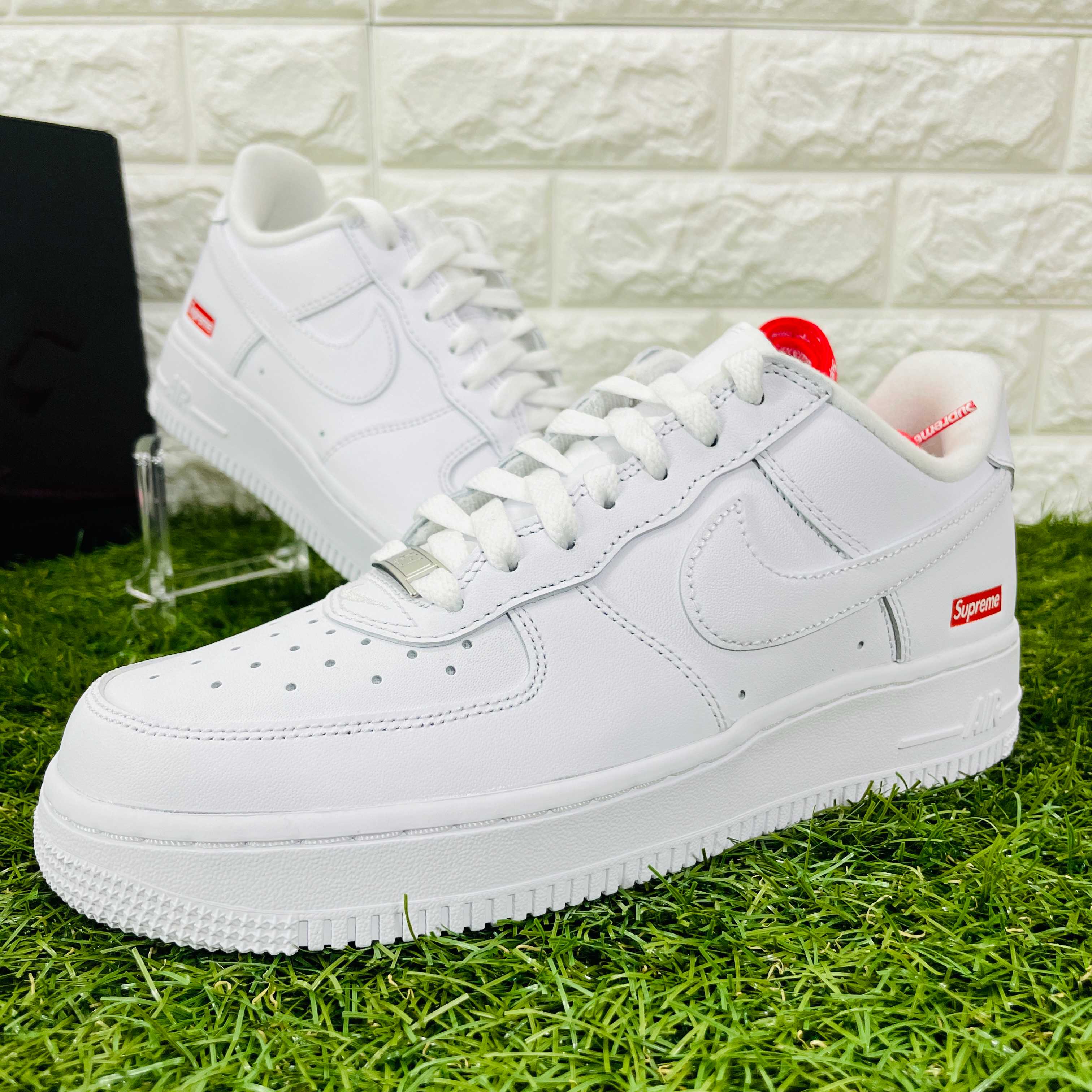 シュプリーム×ナイキ エアフォース1 Supreme × NIKE AIR FORCE 1 LOW AF1 メンズ スニーカー 白 ホワイト  25.0cm 送料込 CU9225-100