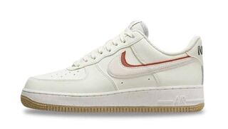 ナイキ ウィメンズ エアフォース1 ロー '07 "セイル/セイル/シナバー/ファントム" 24.5cm