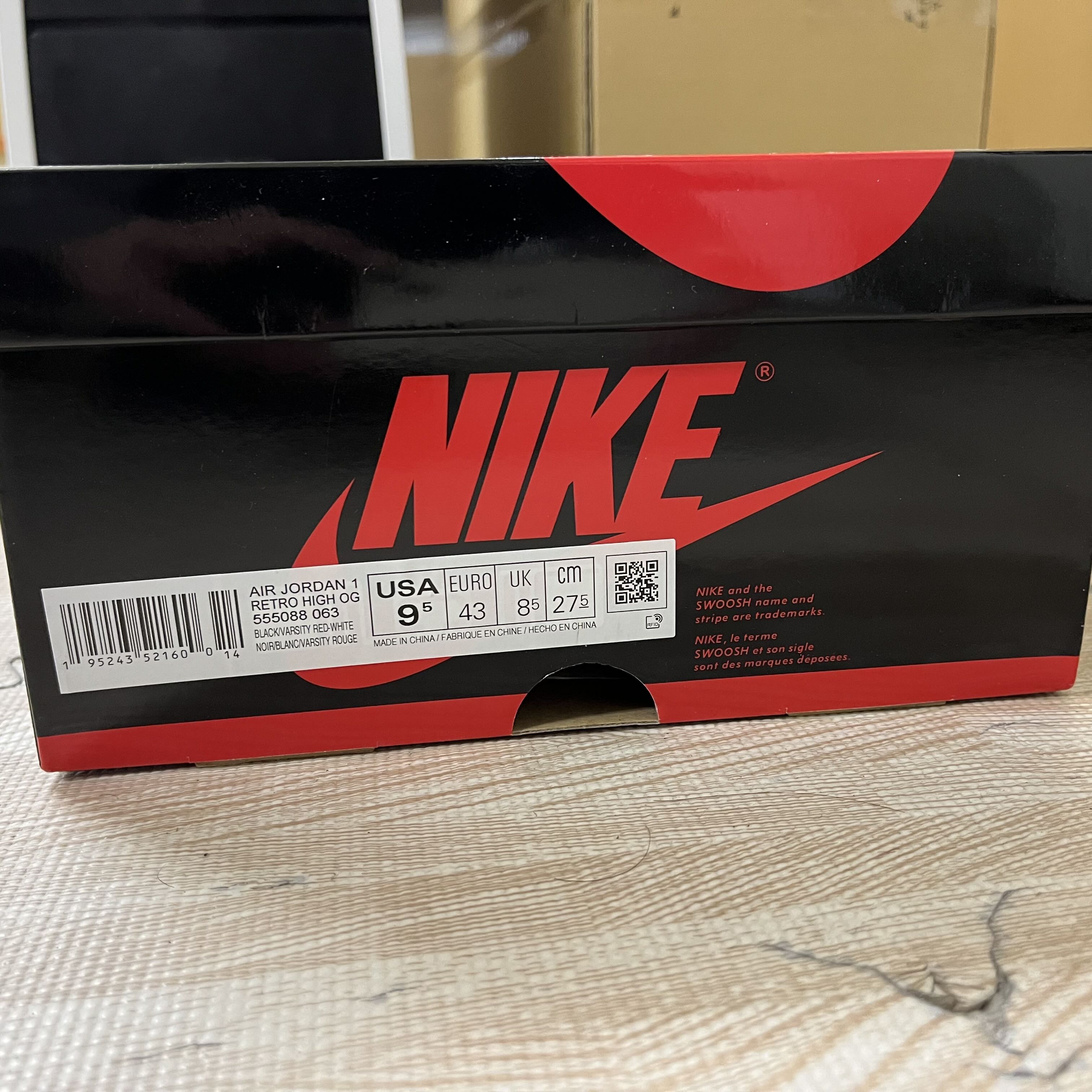 ナイキ エアジョーダン1 レトロ ハイ Og "ブレッド パテント" ブラック/ホワイトバーシティ レッド 555088-063 27.5cm