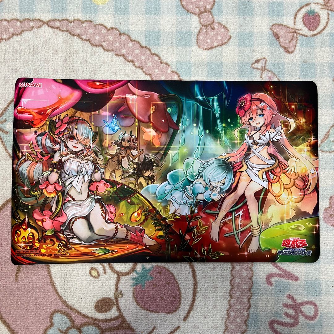 Yu-Gi-Oh! Playmat - Mushi-Maiden