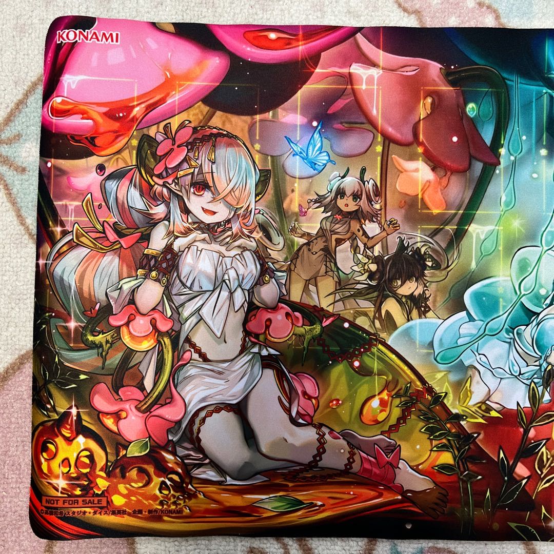 Yu-Gi-Oh! Playmat - Mushi-Maiden