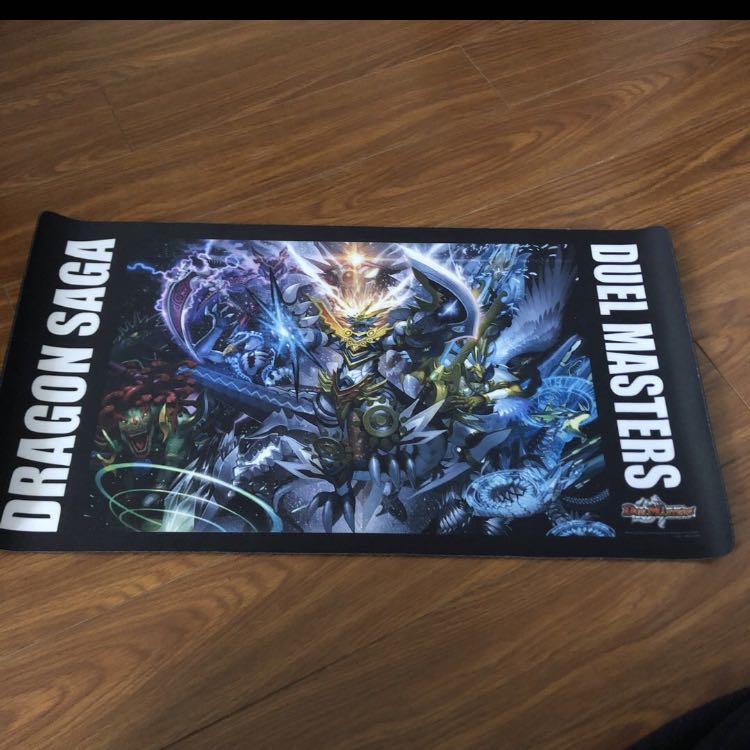 プレイマットとデッキケースとスリーブ