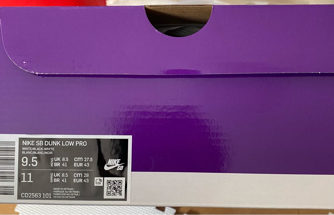 ナイキ SB ダンク ロー プロ "ホワイト/ブラック/ガム/ライトブラウン" CD2563-101 27.5cm