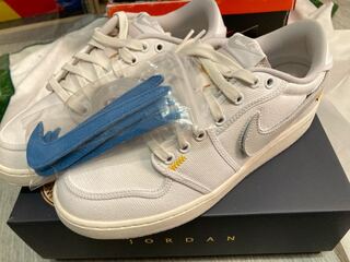 ユニオン × ナイキ エアジョーダン1 ロー KO "ホワイトキャンバス" ホワイト/セイル/ユニバーシティゴールド/ニュートラルグレー DO8912-101 27cm