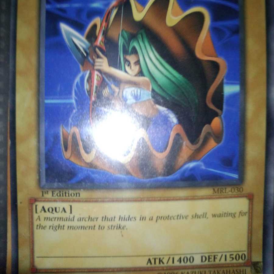 弓を引くマーメイド