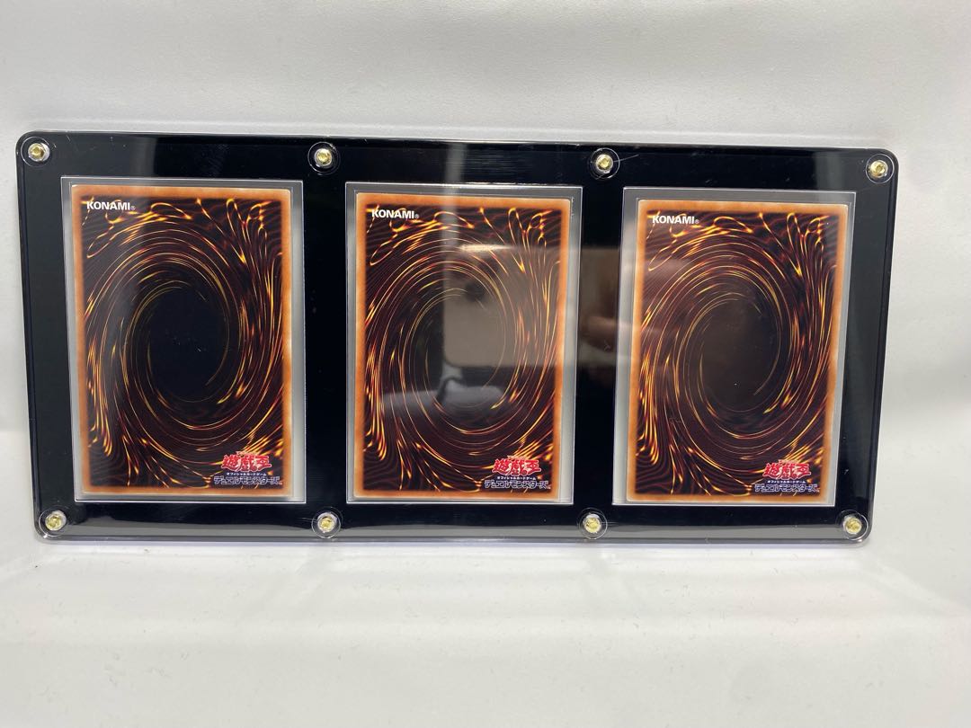 Beautiful] Blue-Eyes White Dragon Red-Eyes Black Dragon Black Magician Holographic