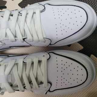 NIKE WMNS AIR JORDAN 1 MID "WHITE/BLACK" 27cm