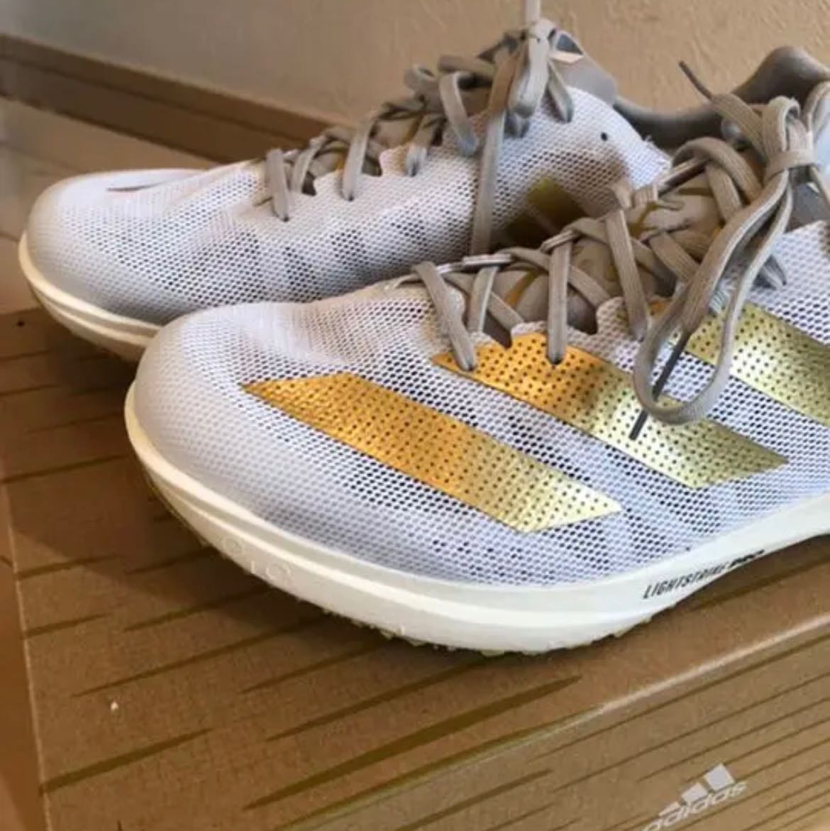 アディゼロアバンジ 27cm