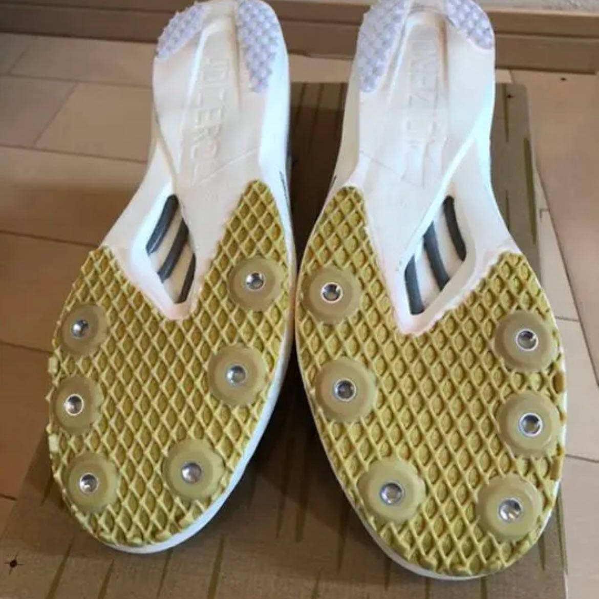 アディゼロアバンジ 27cm