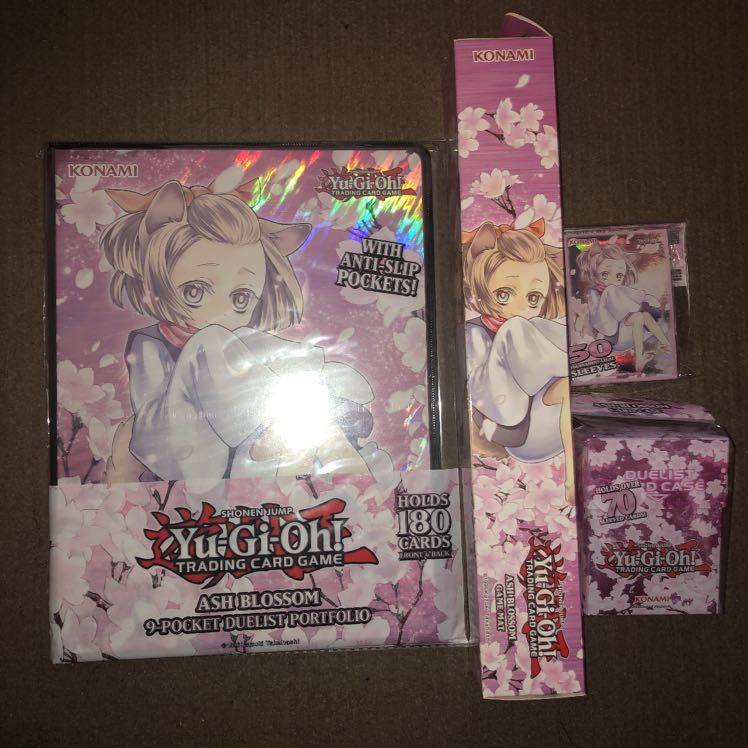 遊戯王　公式　プレイマット スリーブ　ファイル　ケース　灰流うらら　セット