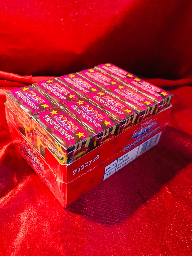 遊戯王　玩具　フィギュア　絶版　デュエル石板台座付きフィギュア　新品！