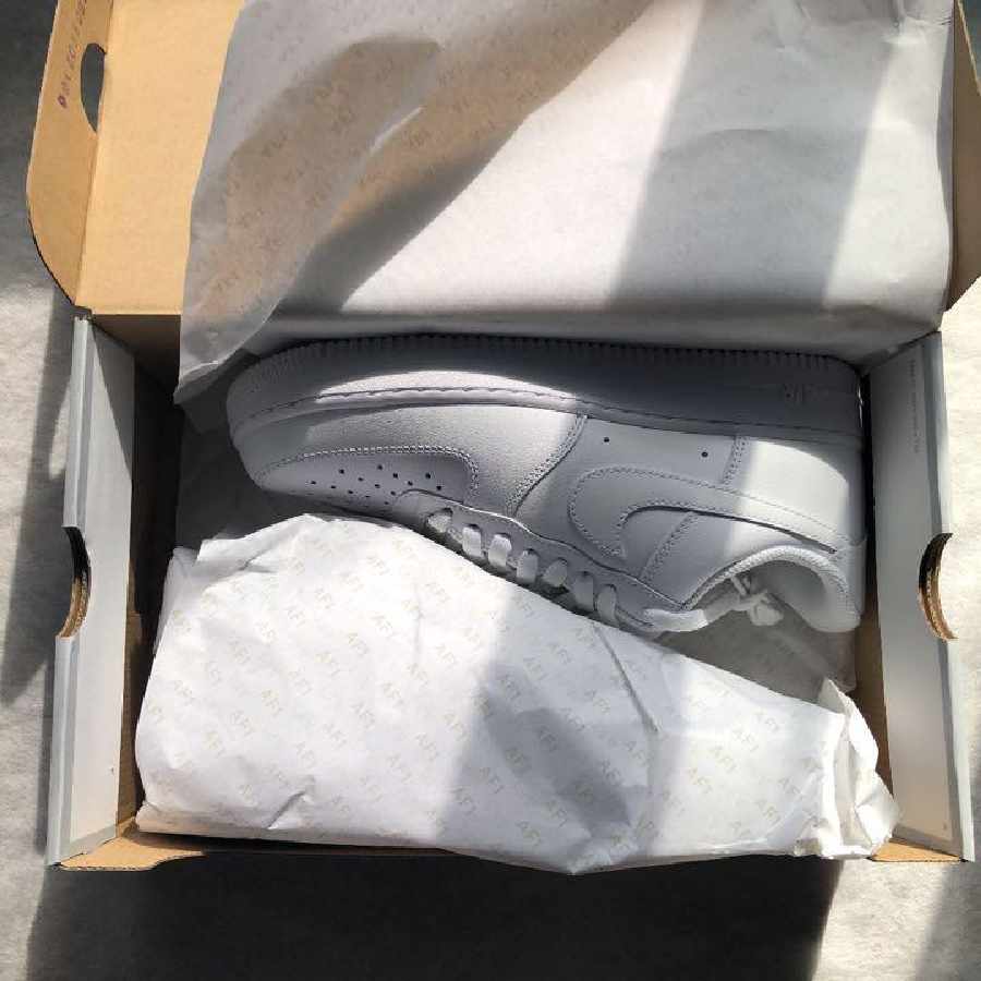 NIKE ナイキ 27.5 ナイキメンズエアフォース1’07 新品 スニーカー 27.5cm