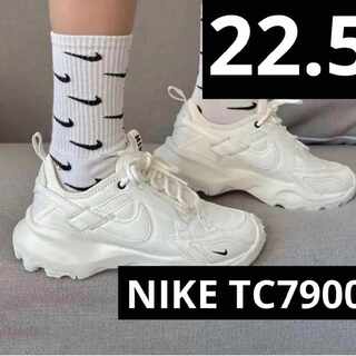 New, never used NIKE TC7900 22.5cm Nike Women's Sneakers 23cm