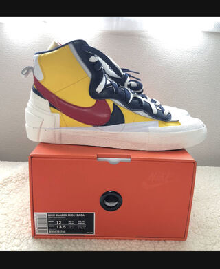 ナイキ ブレザー ミッド/サカイ バーシティーメイズ/バーシティーレッド BV0072-700 30cm