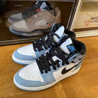 AJ1 ユニバーシティブルー 23.5cm