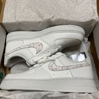 Nike WMNS Air Force 1 Low '07 Essential "White Paisley"ナイキ ウィメンズ エアフォース1 ロー '07 エッセンシャル "ホワイト ペイズリー" 27.5cm