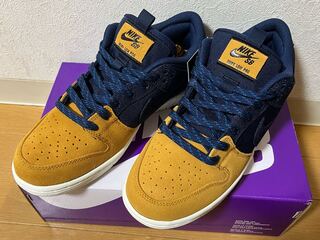 ナイキ SB ダンク ロー "デザートオークル/ミッドナイトネイビー/ホワイト" DX6775-400 26.5cm