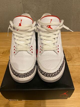 ナイキ エアジョーダン3 レトロ ホワイト/セメント グレー/ブラックファイヤー レッド 136064-116 27.5cm