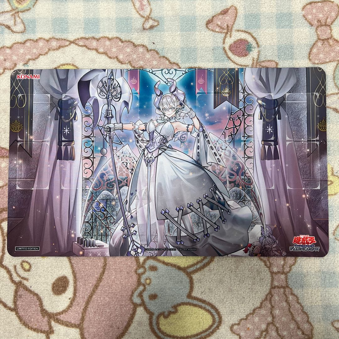 遊戯王 プレイマット 白銀の城のラビュリンス