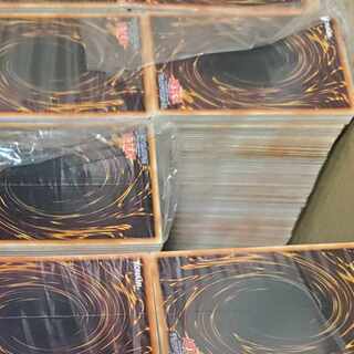 Yu-Gi-Oh! Hikarimono Junk About 1,000 pieces sold in bulk