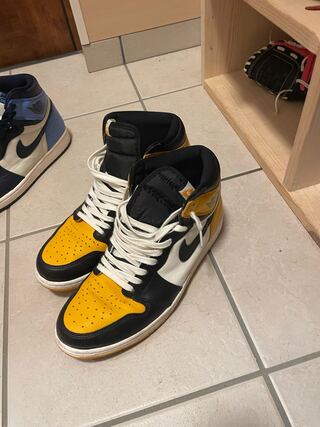Nike Air Jordan 1 Retro High Og "Yellow Toe" Black/Taxi HoWight 555088-711 28.5cm