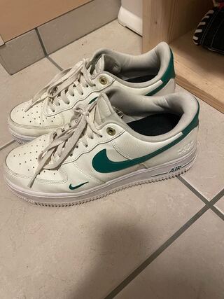 Nike Women's Air Riryoku1 Low 40th Anniversary "Sail/HoWight/Metallic Gold/Malachite" DQ7582-101 27.5cm