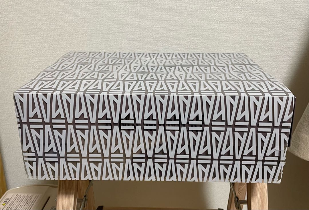 ア・マ・マニエール × ナイキ エアジョーダン4 "バイオレットオレ" バイオレットオレ/ミディアムアッシュ/ブラック/ムスリン 28.5cm