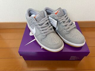 ナイキ SB ダンク ロー オレンジレーベル "グレーガム" ウルフグレー/ホワイト/ガム DV5464-001 27.5cm