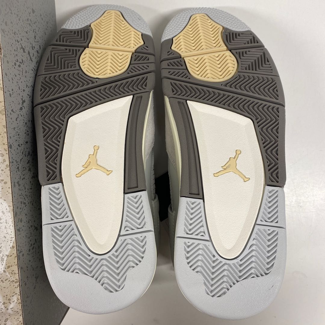 ナイキ エアジョーダン4 レトロ SE "クラフト" フォトンダスト/ペールバニラ 28.5cm