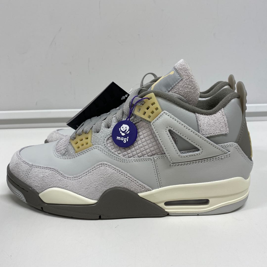 ナイキ エアジョーダン4 レトロ SE "クラフト" フォトンダスト/ペールバニラ 28.5cm