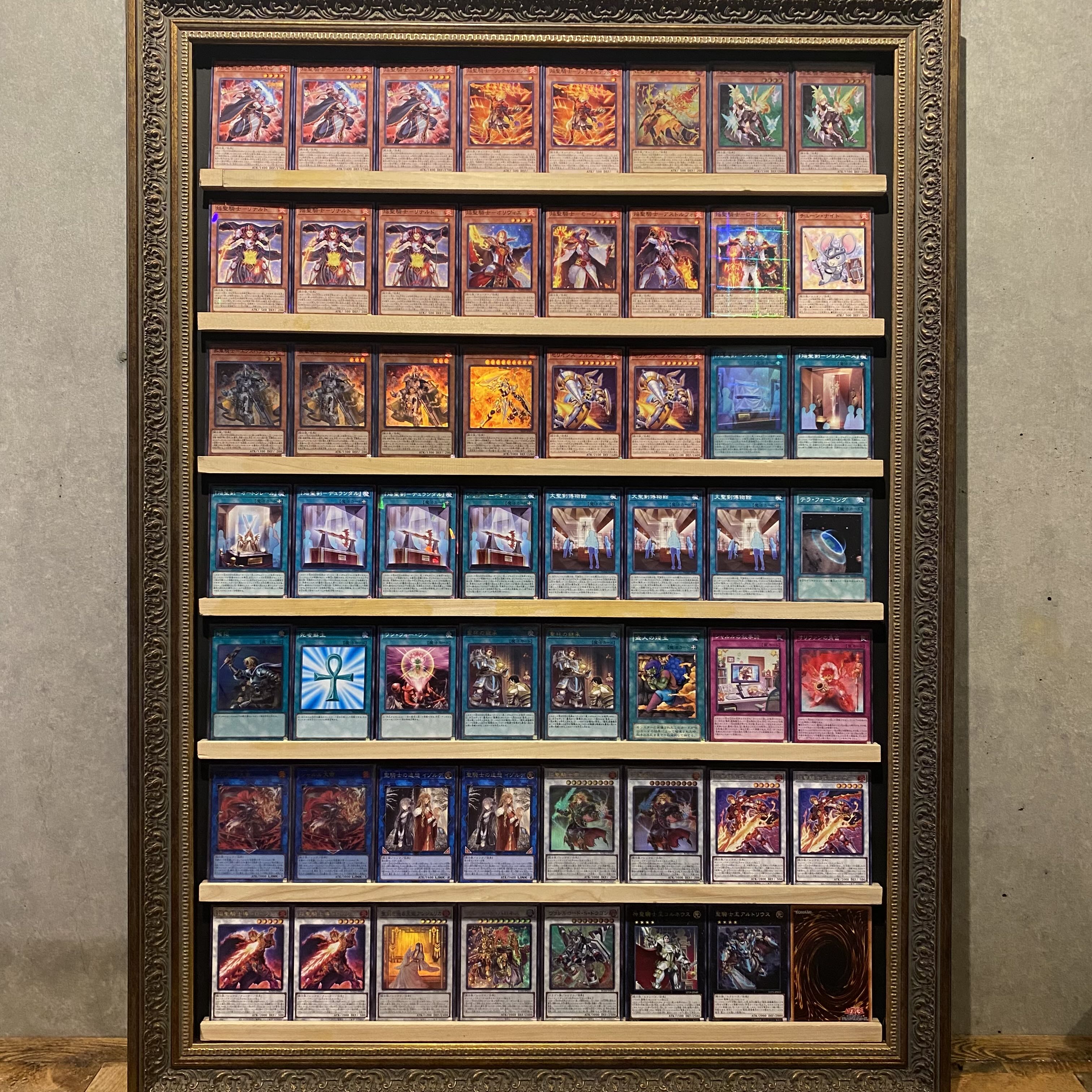 Exclusive Exhibit [Flame Holy Knight, Polar God, Stardust] Set