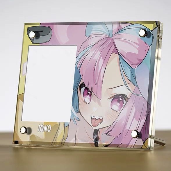 Nanjamo Acrylic Frame