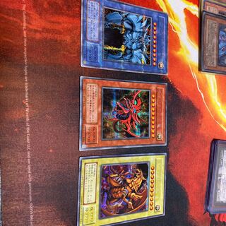 オシリスの天空竜、オベリスクの巨神兵、ラーの翼神竜