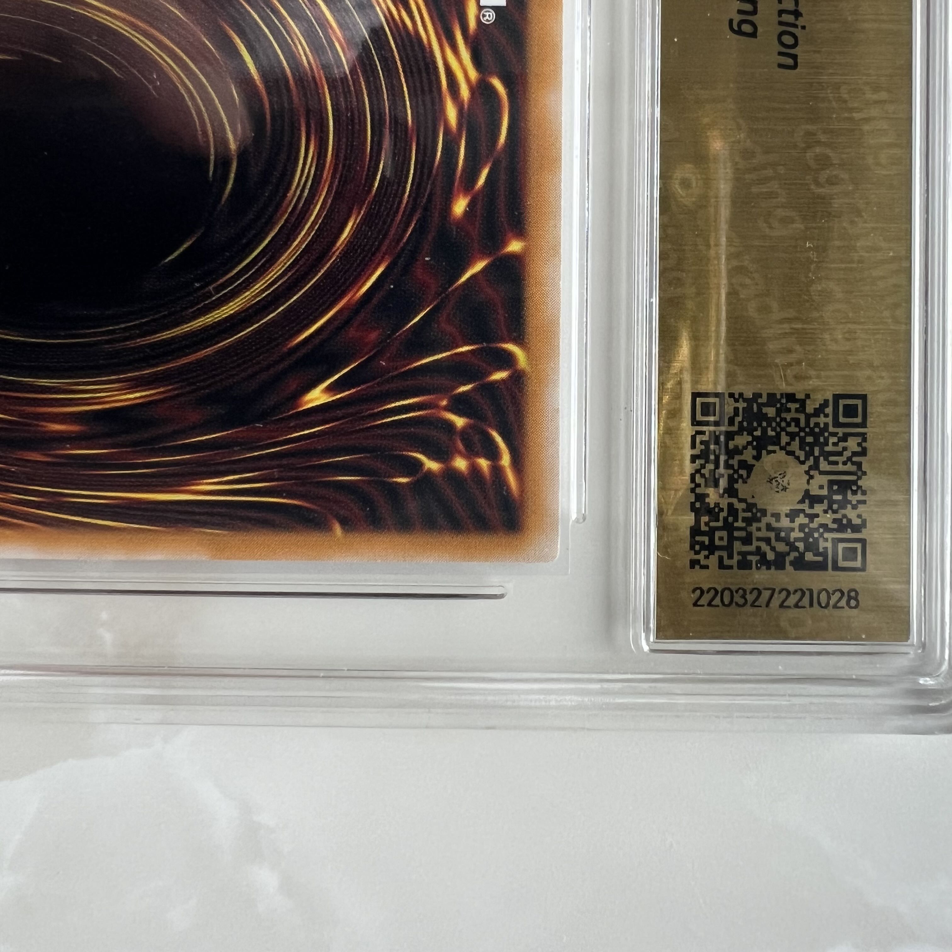 Blue-Eyes White Dragon Ultimate Rare Relief CCG9.5