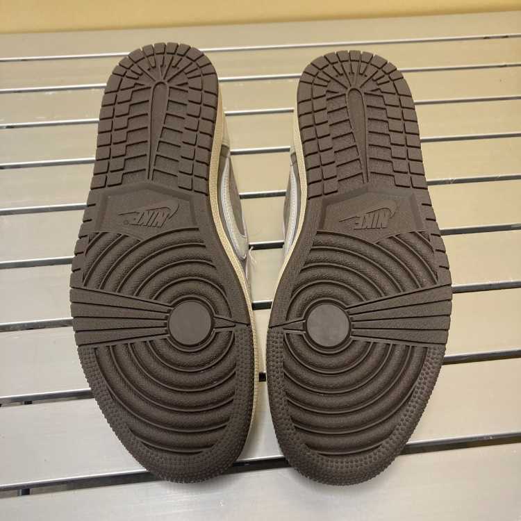 Travis Scott x Nike Air Jordan 1 Low "Reverse Mocca" 27.5cm