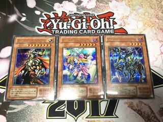 【準美品、2期シークレット3枚セット】トゥーンブラックマジシャンガール