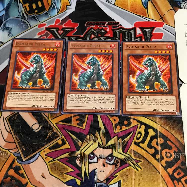 English Evolsaur Pelta PHSW 5 rare, set of 3 Tera.