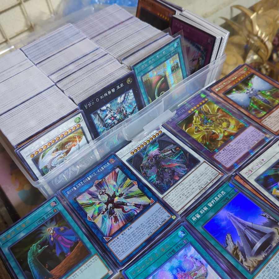 Yu-Gi-Oh! Korean edition of over 1,800 cards compiled.