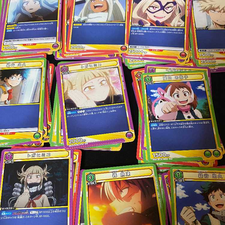 Set of over 100 "My Hero Academia" cards, including 10 rare cards