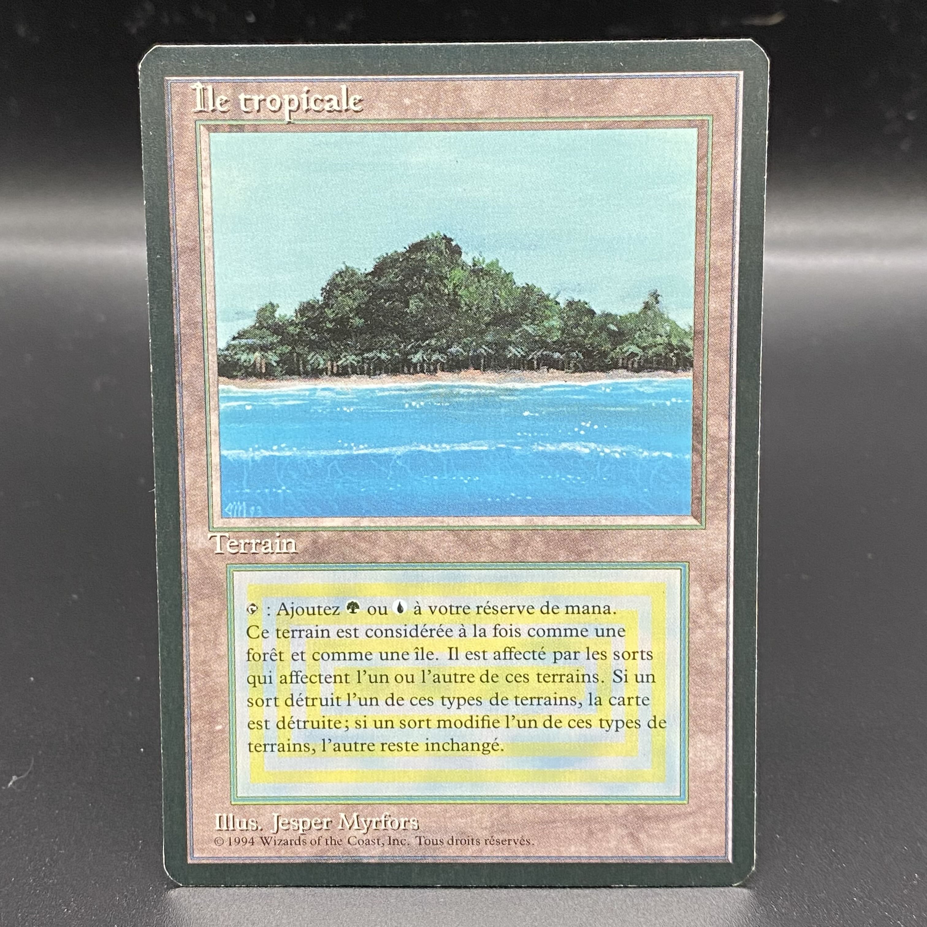 Tropical Island / Ile tropicale Multiple languages