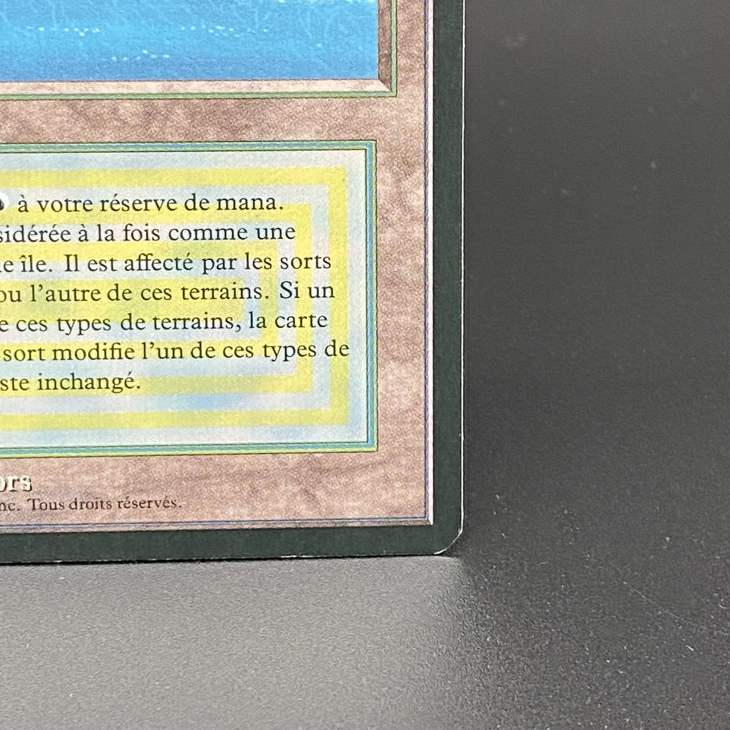 Tropical Island / Ile tropicale Multiple languages