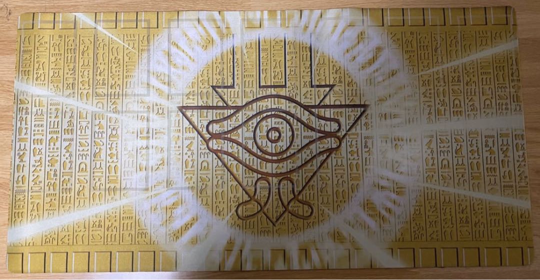 遊戯王　プレイマット　千年ピース 1枚