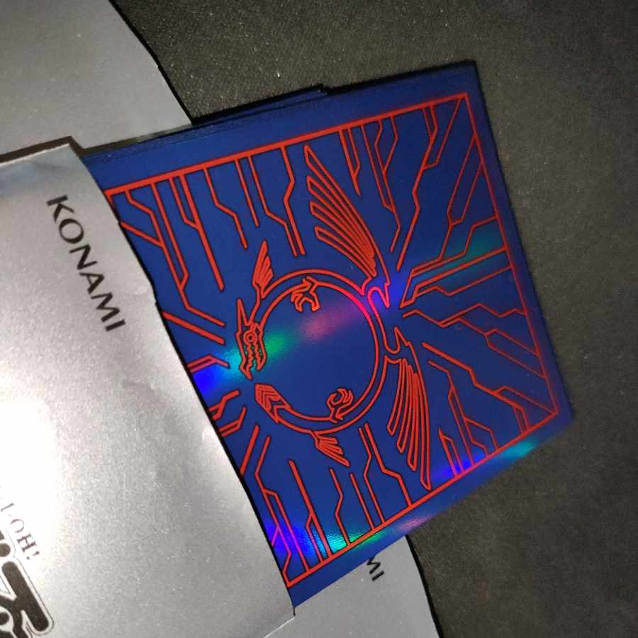 Dragon's Crest Sleeve, set of 50