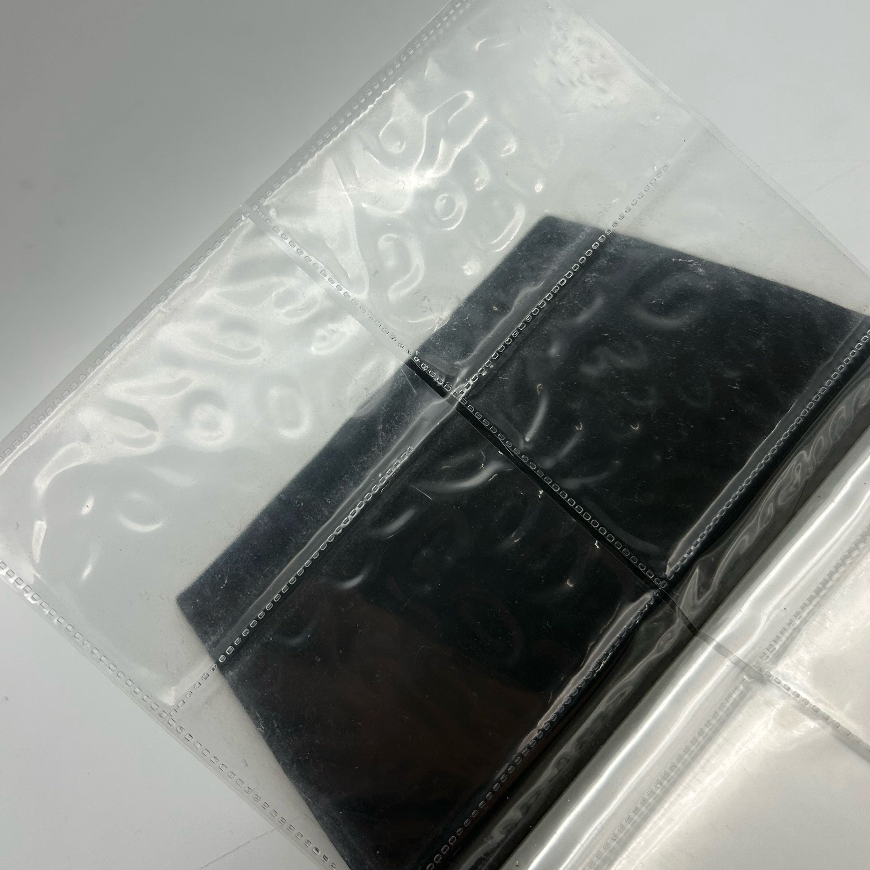 〔イタミ有〕デュエリストカードハンディーファイル【37-1104-02M5】