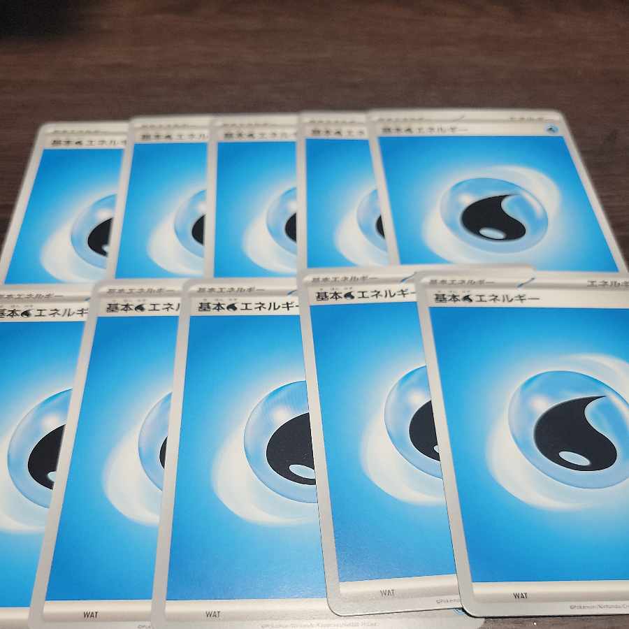 Basic WaterEnergy Pokémon Cards