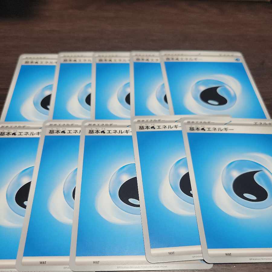Basic WaterEnergy Pokémon Cards
