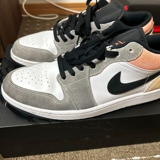 NIKE AIRジョーダン1low seブラックsundial 29cm